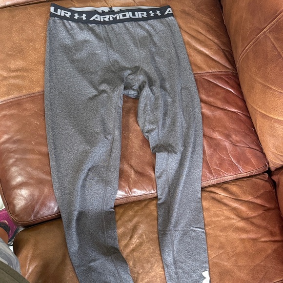 Under Armour Performance bundle - Picture 2 of 3